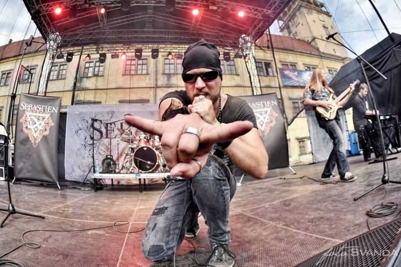 Moravským Krumlovem se nesla metalová řežba německých Helloween 