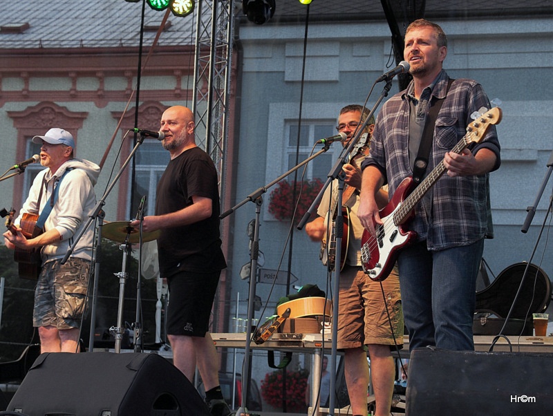 V Poličce slavili čtvrtstoletí festivalu, Dalibor Janda bavil historkou, hráli i Miro Šmajda nebo Děda Mládek Illegal Band