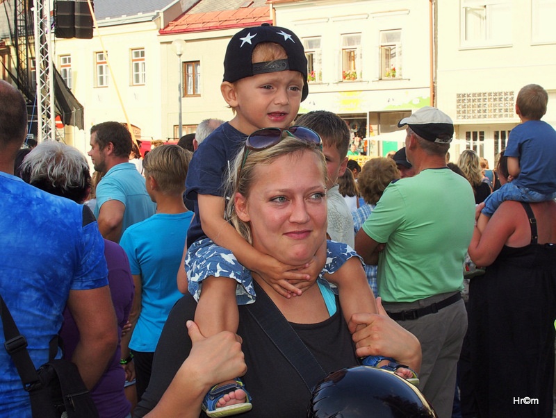 V Poličce slavili čtvrtstoletí festivalu, Dalibor Janda bavil historkou, hráli i Miro Šmajda nebo Děda Mládek Illegal Band