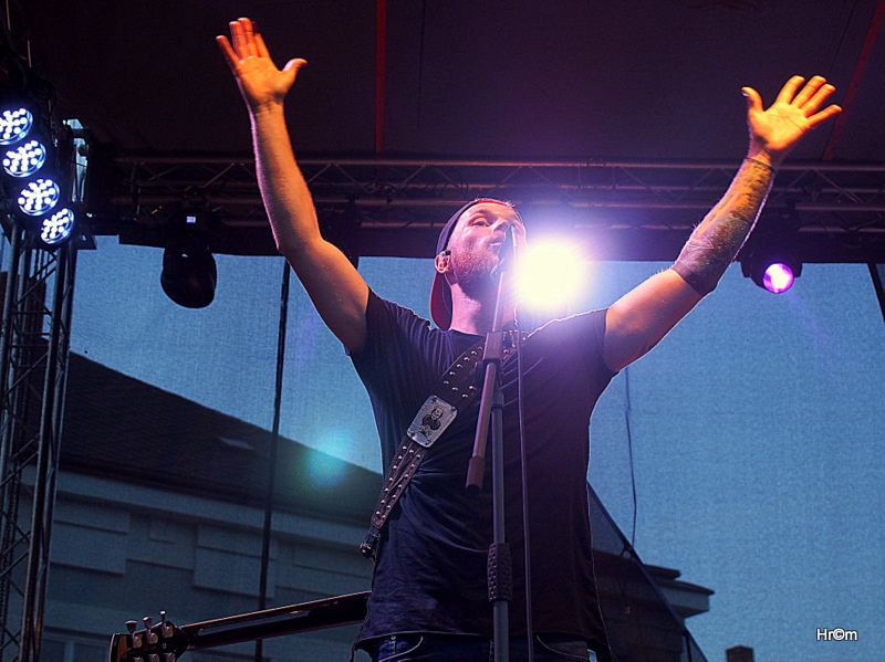 V Poličce slavili čtvrtstoletí festivalu, Dalibor Janda bavil historkou, hráli i Miro Šmajda nebo Děda Mládek Illegal Band