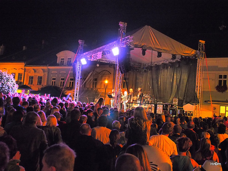 V Poličce slavili čtvrtstoletí festivalu, Dalibor Janda bavil historkou, hráli i Miro Šmajda nebo Děda Mládek Illegal Band