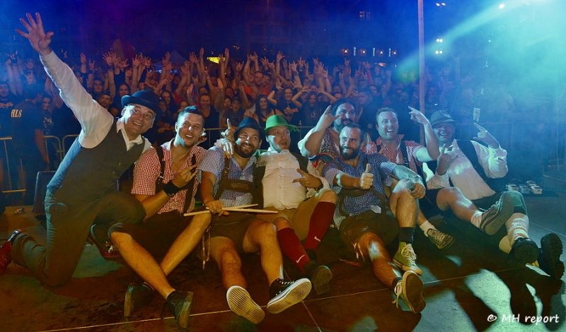 Živá ulice vrcholila, Trautenberk zavzpomínal na Jiřího Ozzyho Kubíka