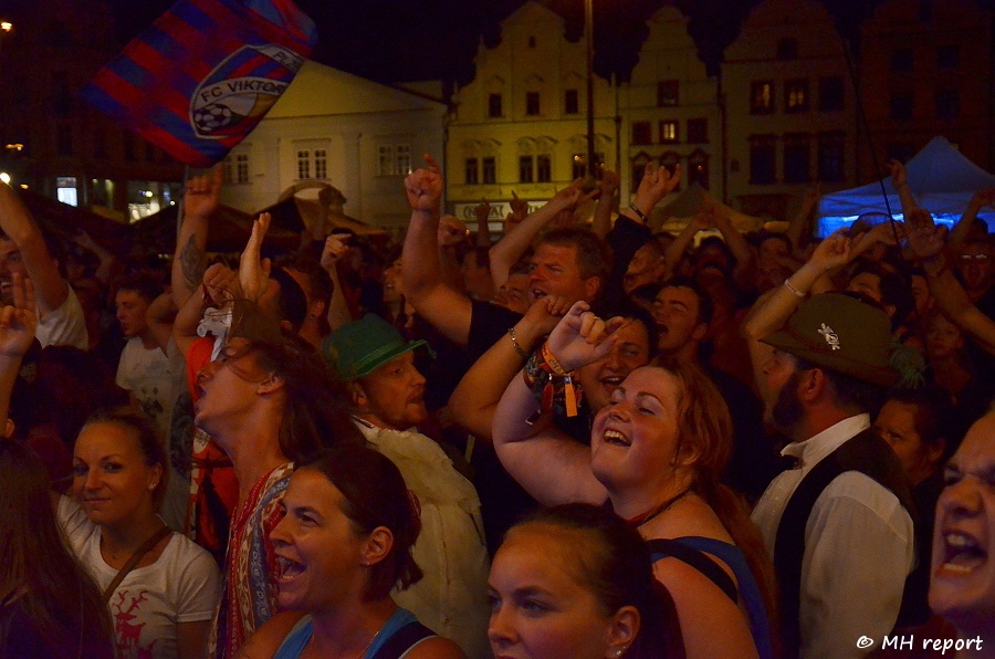 Živá ulice vrcholila, Trautenberk zavzpomínal na Jiřího Ozzyho Kubíka