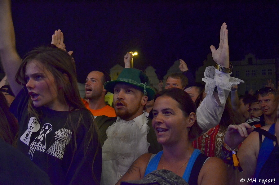 Živá ulice vrcholila, Trautenberk zavzpomínal na Jiřího Ozzyho Kubíka