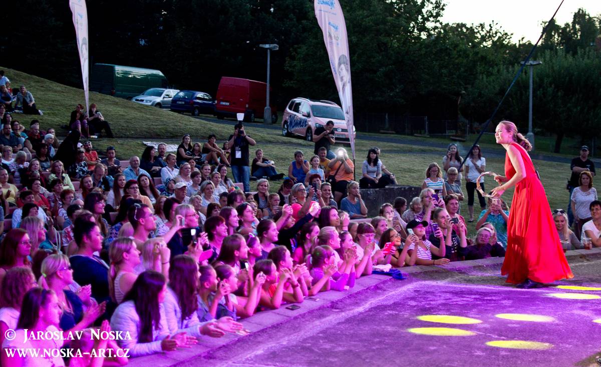 Lucie Vondráčková v Chomutově: Úsměv a Kousek štěstí pro každého