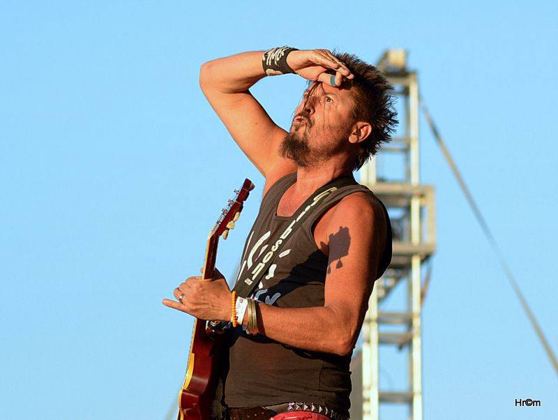 Na Bouzově zpívaly tisíce lidí se skupinami Kabát nebo Divokej Bill