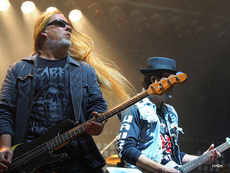 Na Bouzově zpívaly tisíce lidí se skupinami Kabát nebo Divokej Bill