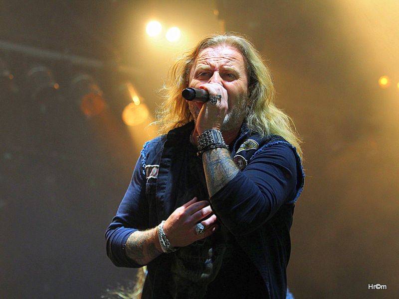 Na Bouzově zpívaly tisíce lidí se skupinami Kabát nebo Divokej Bill