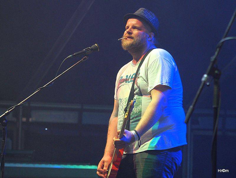 Na Bouzově zpívaly tisíce lidí se skupinami Kabát nebo Divokej Bill