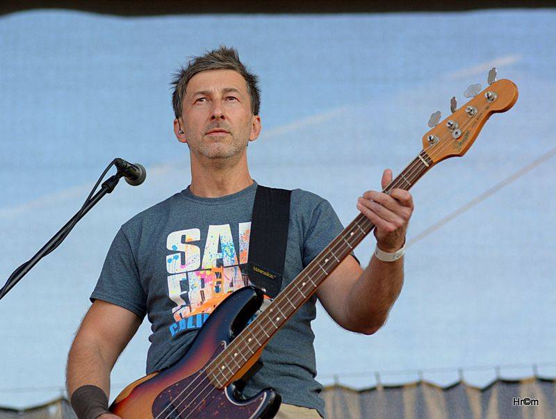 Na Bouzově zpívaly tisíce lidí se skupinami Kabát nebo Divokej Bill