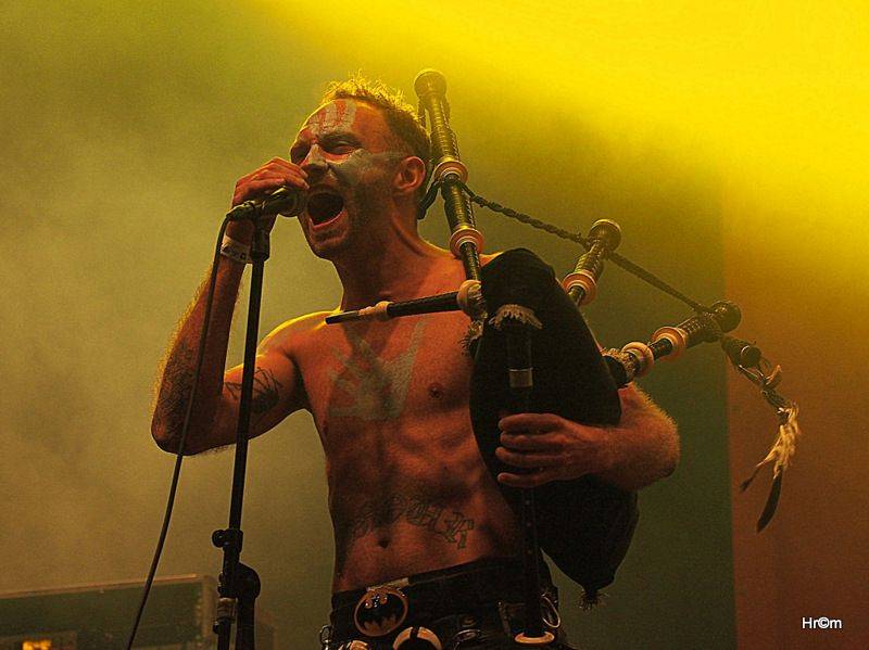 Na Bouzově zpívaly tisíce lidí se skupinami Kabát nebo Divokej Bill