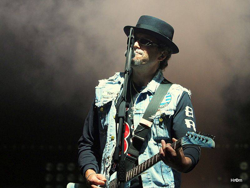 Na Bouzově zpívaly tisíce lidí se skupinami Kabát nebo Divokej Bill