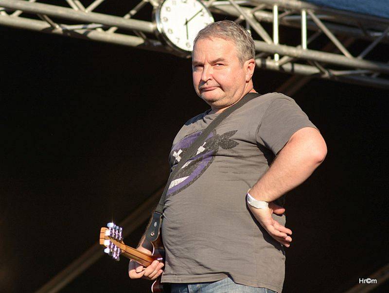 Na Bouzově zpívaly tisíce lidí se skupinami Kabát nebo Divokej Bill