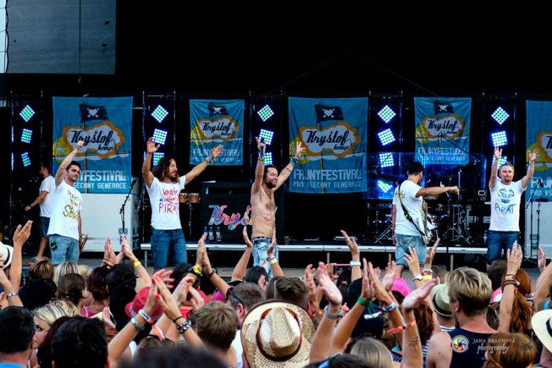 Kryštof Kemp uzavřel svou letošní pouť v Plzni, Richard Krajčo pozval fanoušky na koncert na fotbalovém stadionu