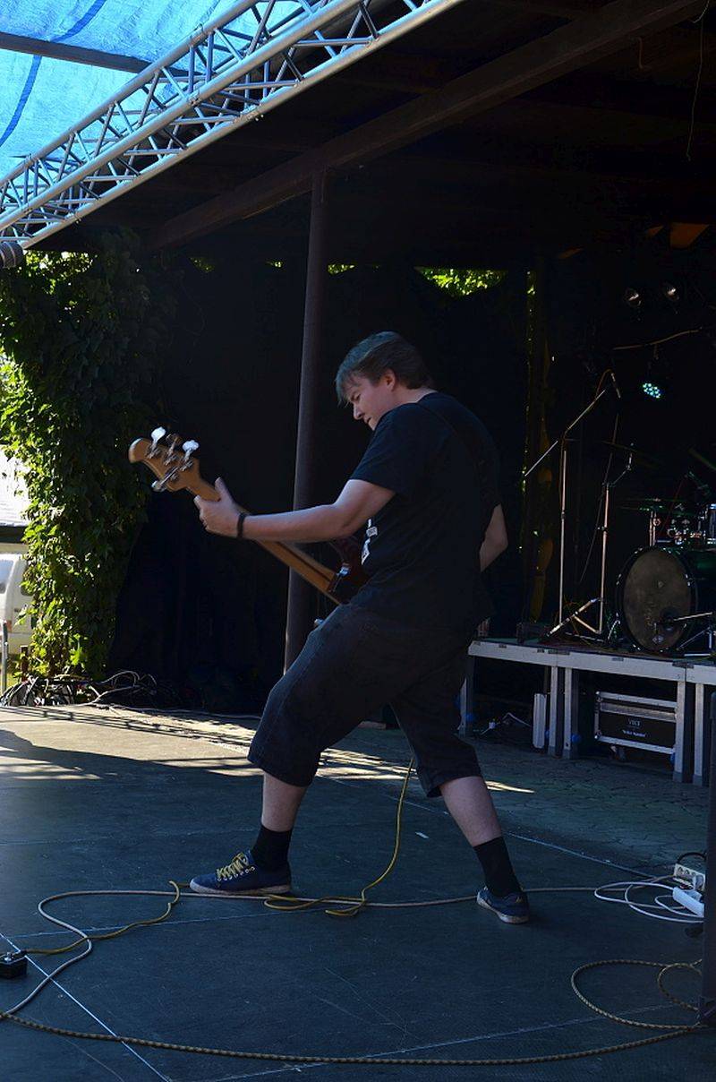 Ještě jeden fest v Tachově zchladil fanoušky umělým sněhem. Na pódiu to rozjeli Trautenberk nebo Donnie Darko