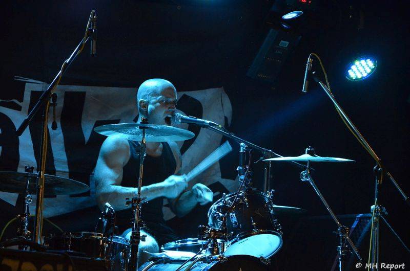 Ještě jeden fest v Tachově zchladil fanoušky umělým sněhem. Na pódiu to rozjeli Trautenberk nebo Donnie Darko