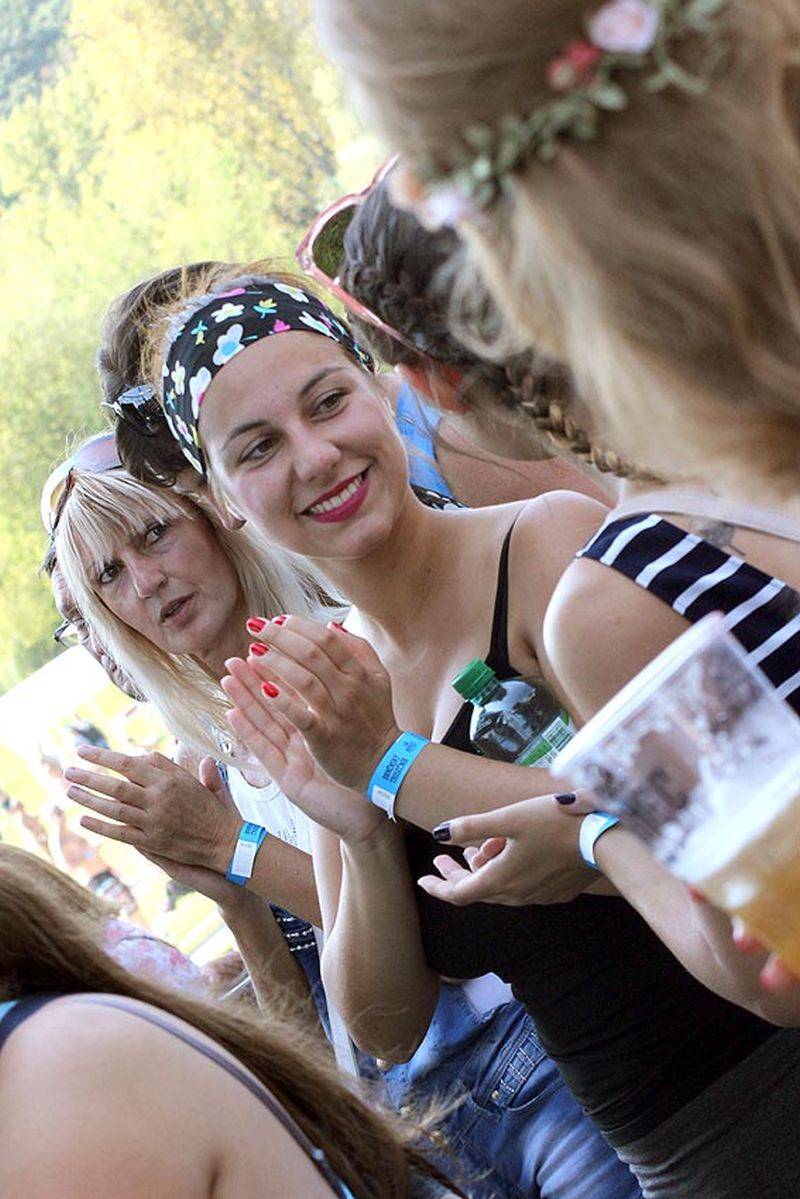 Brněnského trosečníka rozehřáli Čechomor, Slza a No Name