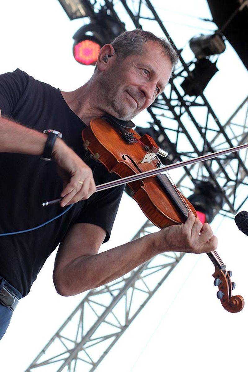 Brněnského trosečníka rozehřáli Čechomor, Slza a No Name