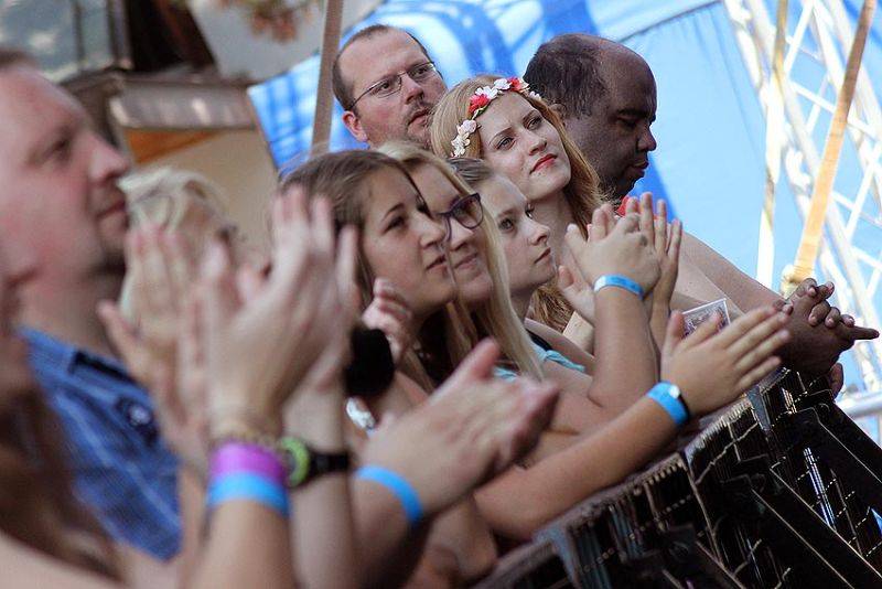 Brněnského trosečníka rozehřáli Čechomor, Slza a No Name