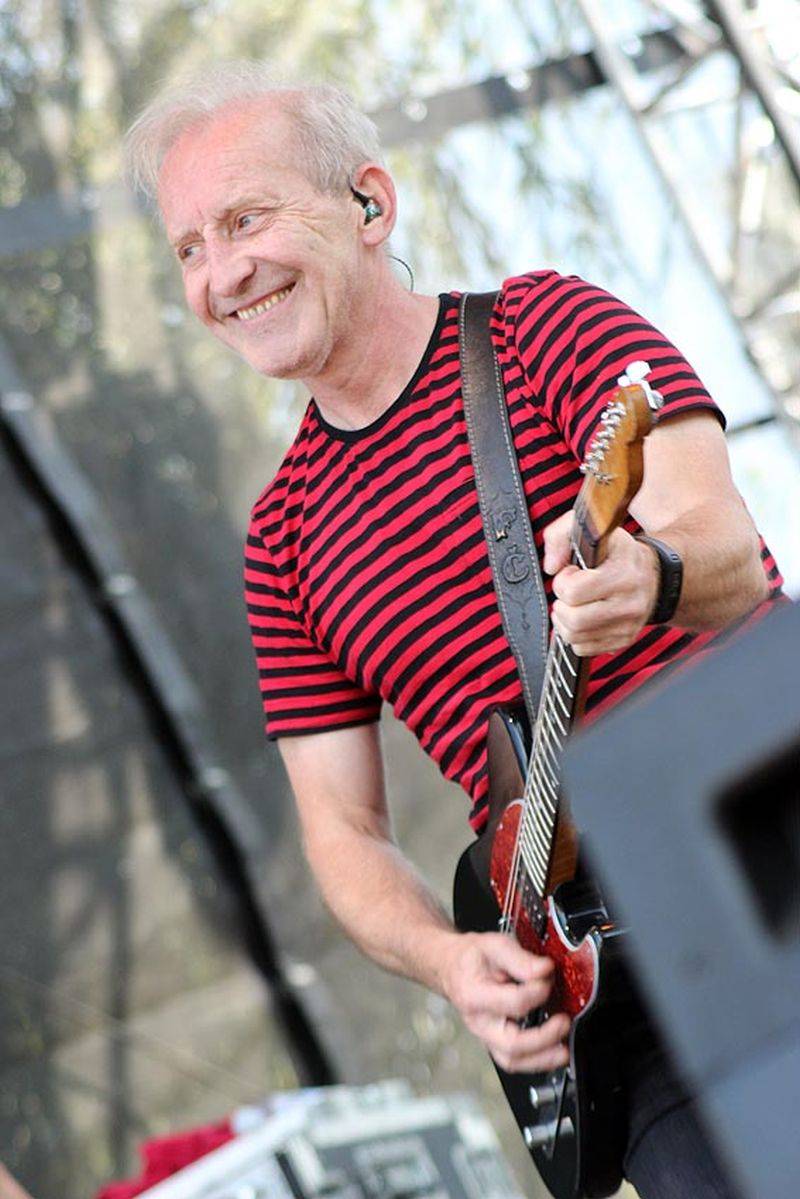 Brněnského trosečníka rozehřáli Čechomor, Slza a No Name