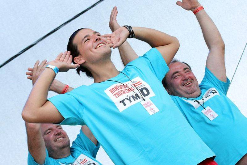 Brněnského trosečníka rozehřáli Čechomor, Slza a No Name