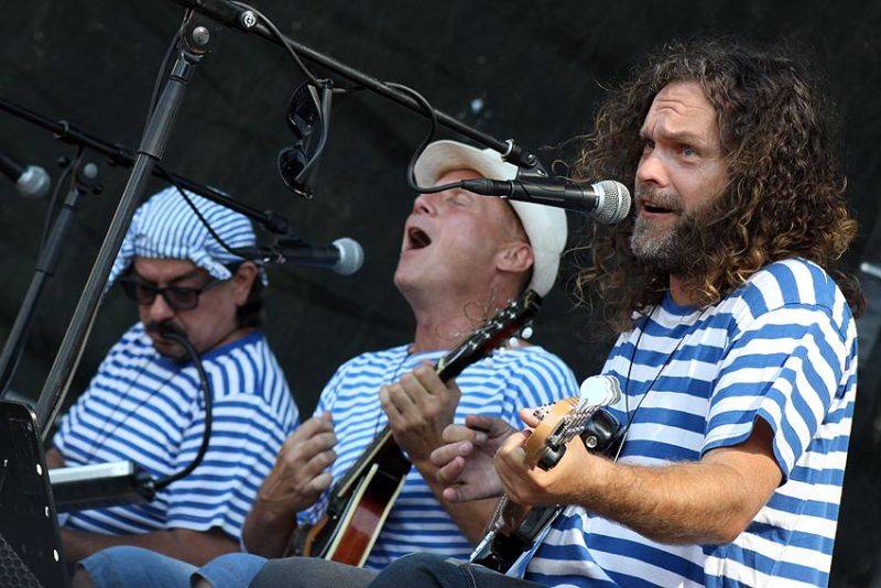 Brněnského trosečníka rozehřáli Čechomor, Slza a No Name