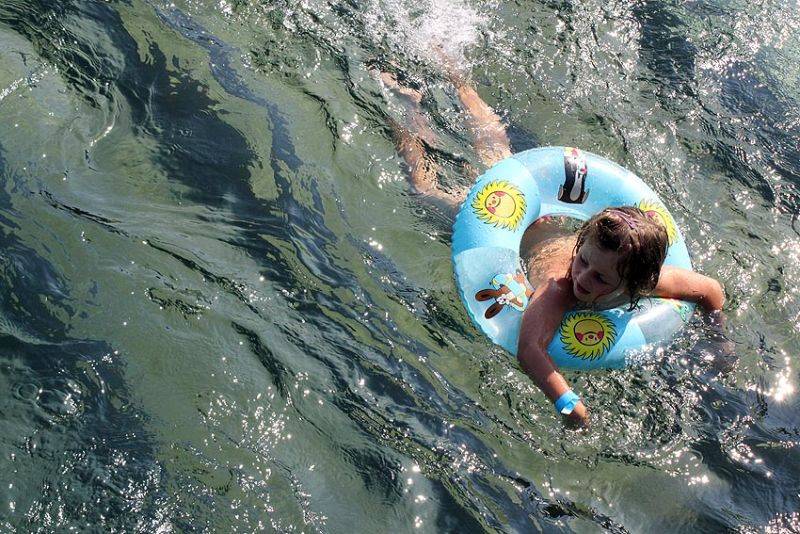 Brněnského trosečníka rozehřáli Čechomor, Slza a No Name