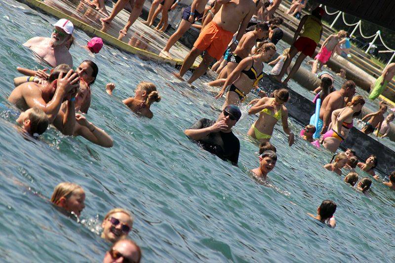 Brněnského trosečníka rozehřáli Čechomor, Slza a No Name