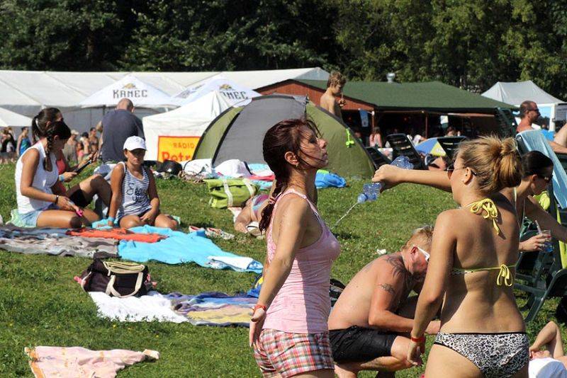 Brněnského trosečníka rozehřáli Čechomor, Slza a No Name