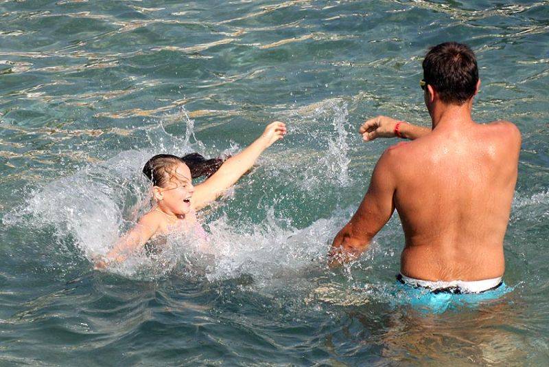 Brněnského trosečníka rozehřáli Čechomor, Slza a No Name