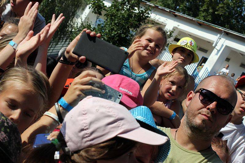 Brněnského trosečníka rozehřáli Čechomor, Slza a No Name