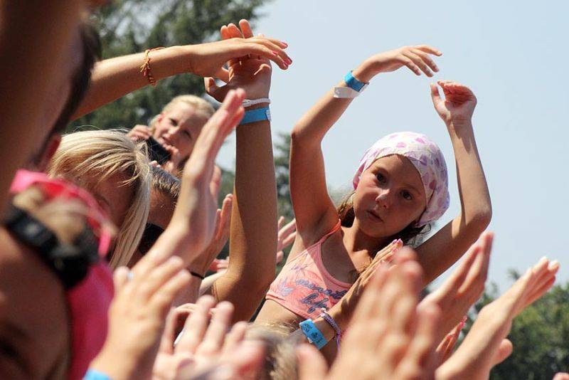 Brněnského trosečníka rozehřáli Čechomor, Slza a No Name