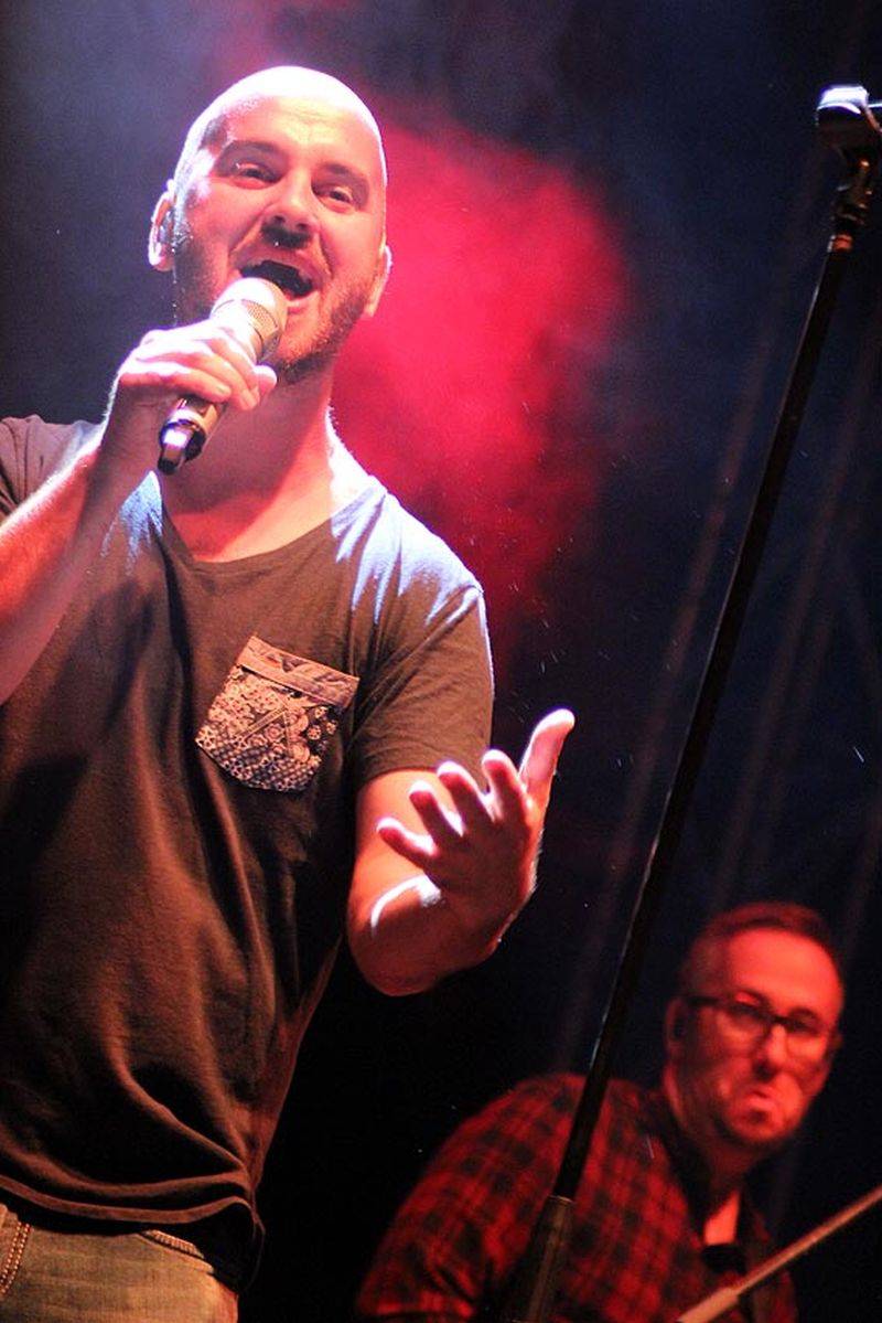 Brněnského trosečníka rozehřáli Čechomor, Slza a No Name