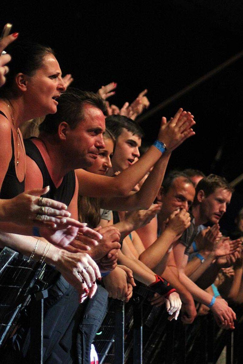 Brněnského trosečníka rozehřáli Čechomor, Slza a No Name