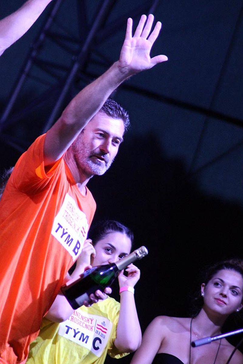 Brněnského trosečníka rozehřáli Čechomor, Slza a No Name