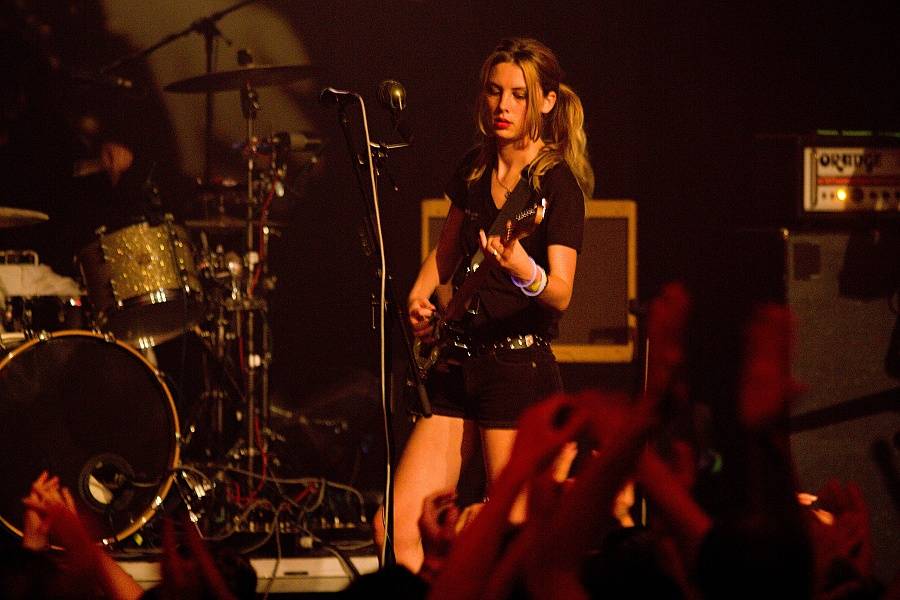 Britská senzace Wolf Alice přivábila fanoušky do Akropole