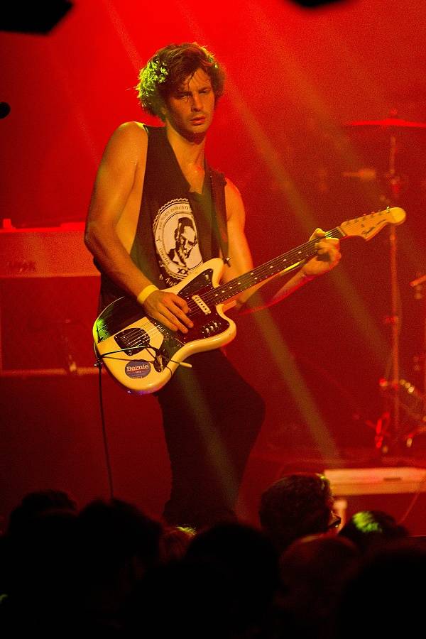 Britská senzace Wolf Alice přivábila fanoušky do Akropole