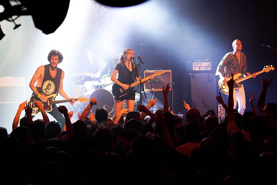 Britská senzace Wolf Alice přivábila fanoušky do Akropole