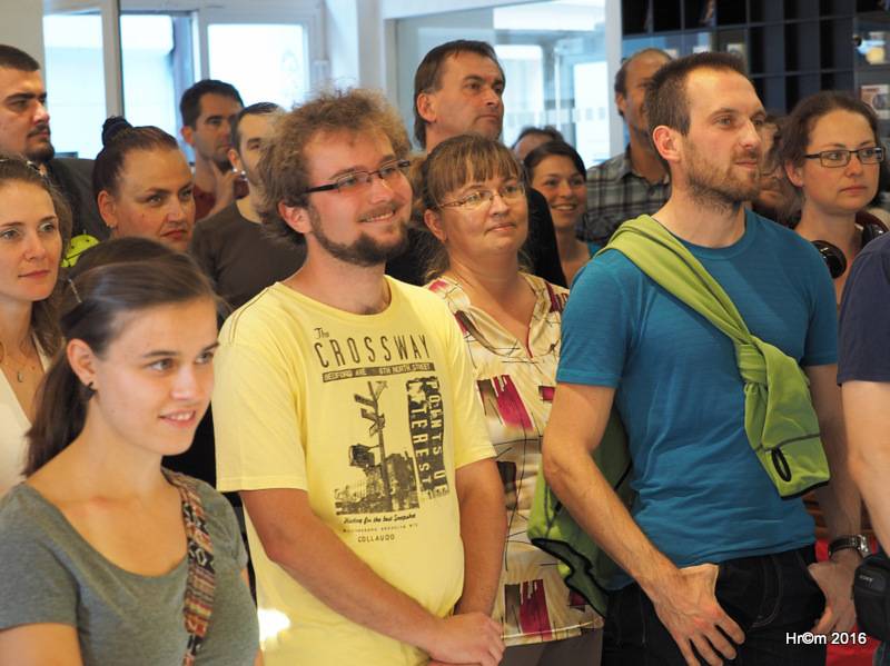 Jananas odehráli akustický minikoncert a představili desku. Nebo se to stalo samo?