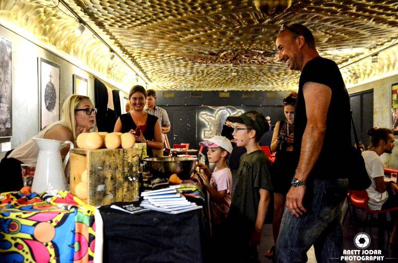 V Rock Café začal Art Block Festival, dorazili i Pipes And Pints