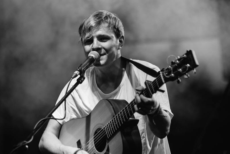 Ekompilace ve Frýdlantu: Velký aplaus pro Tata Bojs, místo Zrní dorazil Thom Artway