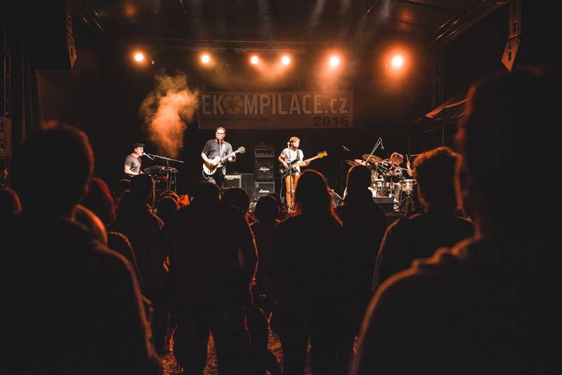 Ekompilace ve Frýdlantu: Velký aplaus pro Tata Bojs, místo Zrní dorazil Thom Artway