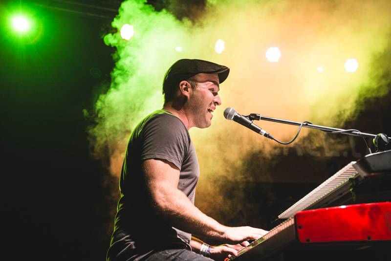 Ekompilace ve Frýdlantu: Velký aplaus pro Tata Bojs, místo Zrní dorazil Thom Artway