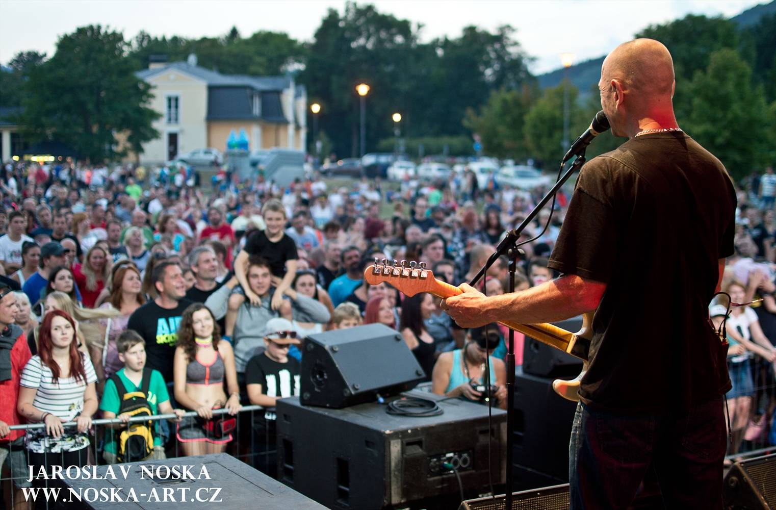 Po Klášterci se promenádovali Wohnout, Rybičky 48 a na závěr Vypsaná Fixa