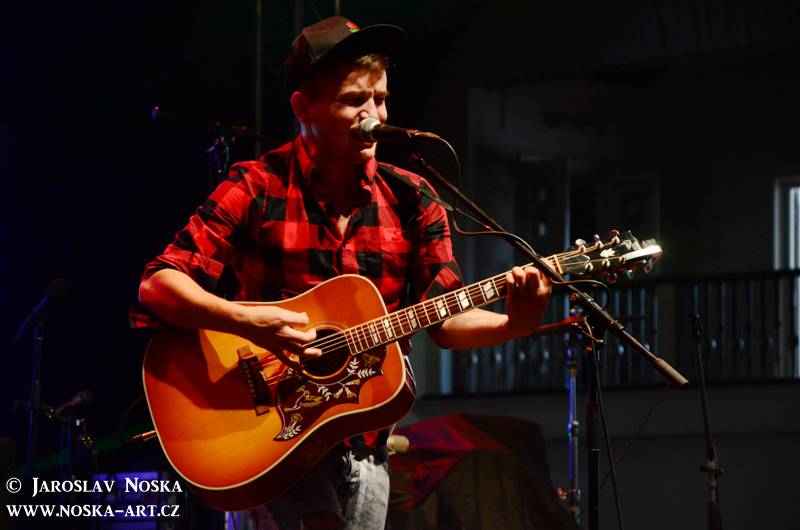 ONLINE: Vodafone YouFest vítá YouTubery i hudební hvězdy