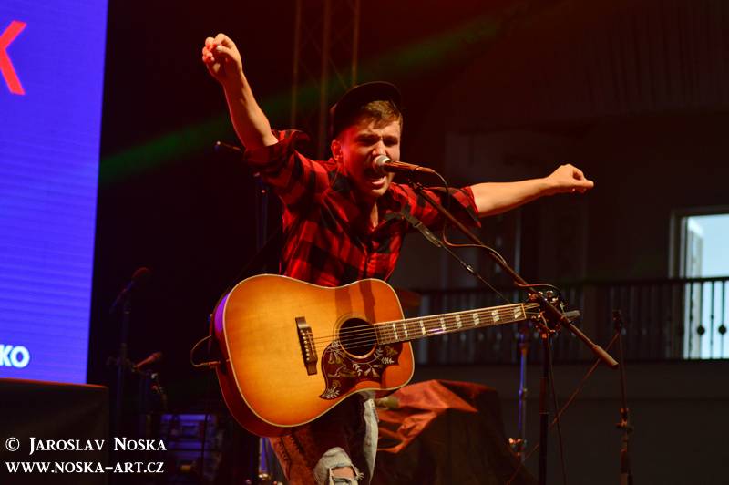 ONLINE: Vodafone YouFest vítá YouTubery i hudební hvězdy