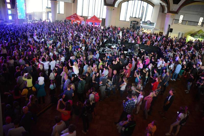 Vodafone You Fest potěšil mladé fanoušky: Vystoupili Ben Cristovao, Slza nebo Majk Spirit