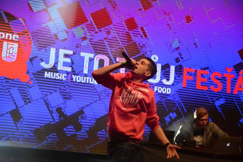 Vodafone You Fest potěšil mladé fanoušky: Vystoupili Ben Cristovao, Slza nebo Majk Spirit