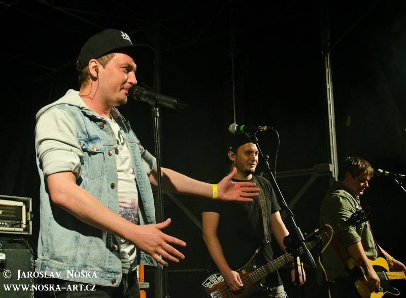 Festival Bezručák: V Hřebíkárně bavili Peter Pan Complex, Thom Artway, IAN a jako zlatý hřeb UDG