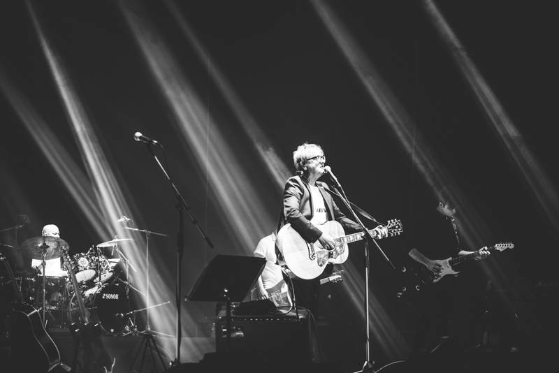 Miro Žbirka měl i v Ostravě po boku Mariku Gombitovou, nechyběl ani odkaz Beatles